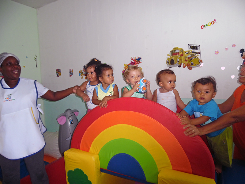 GRUPO 01 NA ESCOLA INTERARTE É SÓ DIVERSÃO